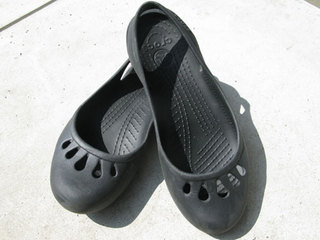 090824-crocs01
