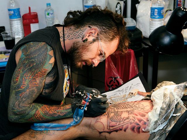 lrap_0809_02_z+tattoo_expo_monterrey_mexico+tattooing