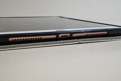 iPadiPad スマイルケース16