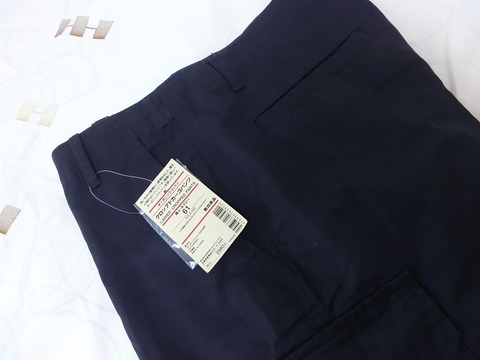 MUJI クロップドカーゴ1