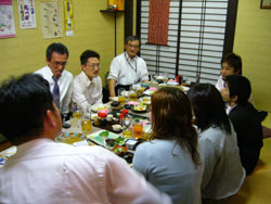 盛り上がる懇親会