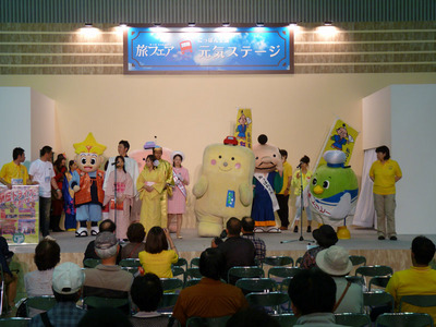 P1040323_small_メインステージ全員集合