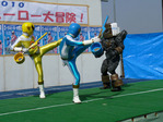 P1020347_オンセンジャー_2sキック