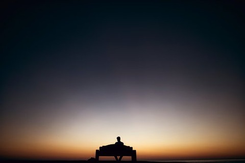 bench-1866514__340