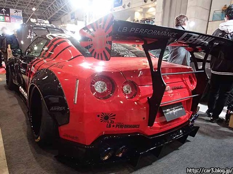 LB-WORKS_NISSAN_GT-R_R35_ADVAN_06