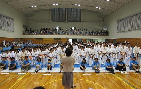 2f562705.jpg