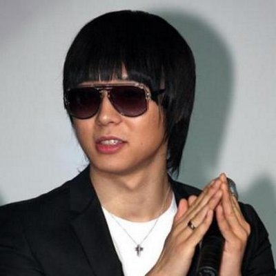 MzHbSW1A_400x400