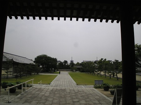 門正面