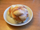 Bee メロンパン