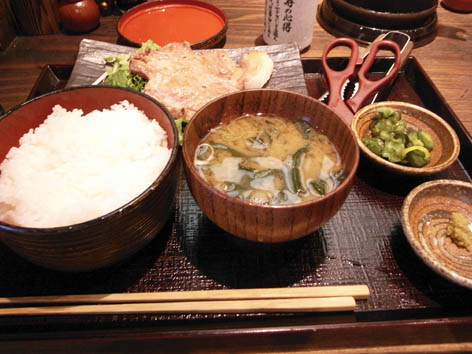 iwachu buta-4