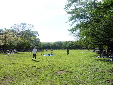 05芝生広場