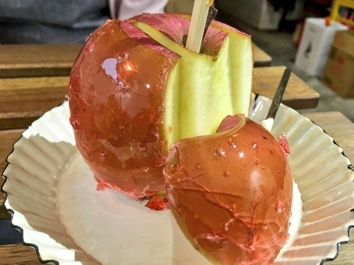 りんご飴専門店ポムダムールトーキョー>