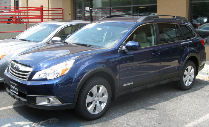 2010_Subaru_Outback_1_--_07-01-2009