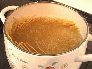 あわめん茹でる
