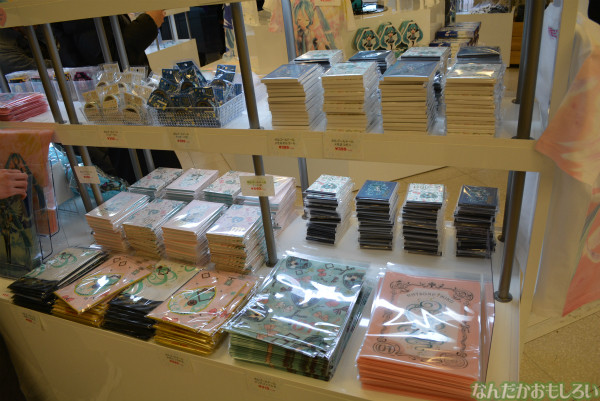 羽田空港にオープンした「初音ミク ウイングショップ」フォトレポート_0399