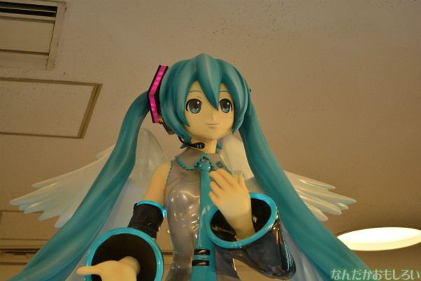 羽田空港にオープンした「初音ミク ウイングショップ」フォトレポート
