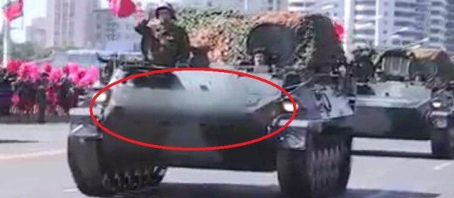 北朝鮮軍事パレード モザイク_1