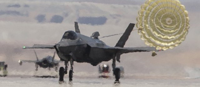 F-35 ドラッグシュート _4