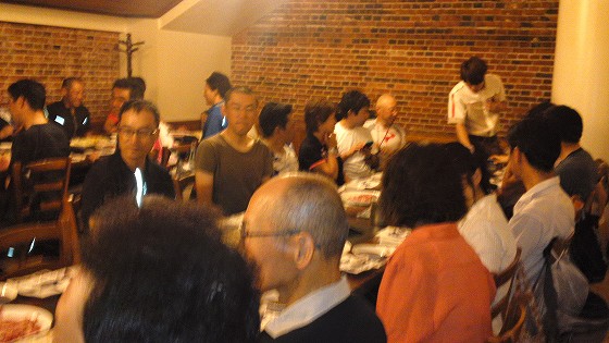 201208111238