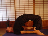 kandarasana