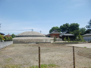 古墳全景(西側)