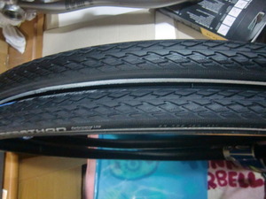 SCHWALBE MARATHON 700×28c