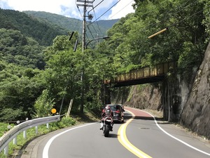 水根廃線ガード跡