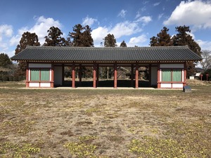 国庁跡前殿