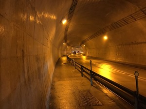 日原トンネル