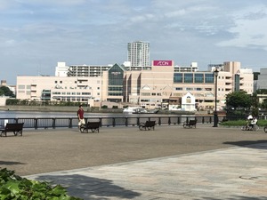 イオン横須賀