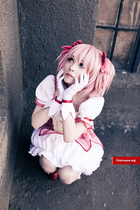 http://fc01.deviantart.net/fs71/f/2011/325/9/5/kaname_madoka_by_kirawinter-d4guo94.jpg