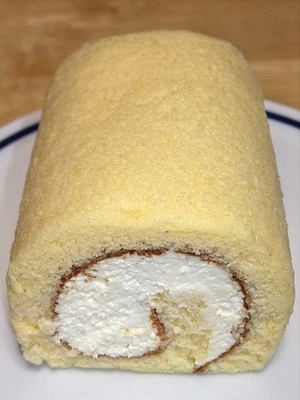 【魔法のロールケーキ・チーズ/ハーフ(735円)】