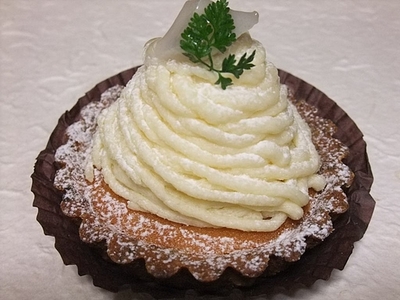 【里芋の白いモンブラン(400円)】