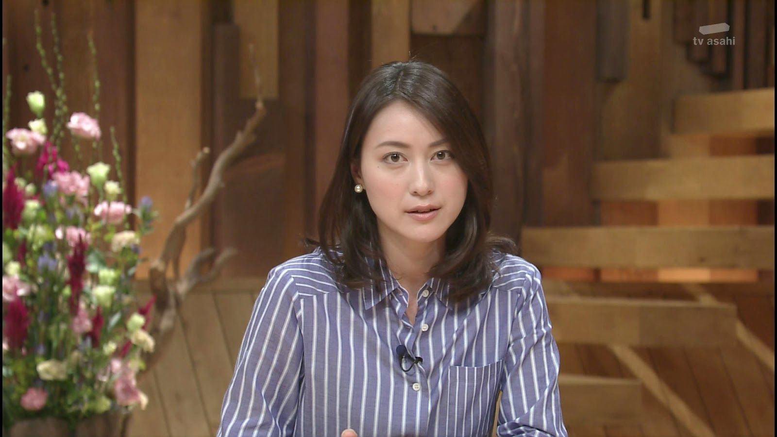 画像1枚 テレビ朝日 小川彩佳の美人でかわいい高画質な画像 壁紙 写真まとめサイト Pictas