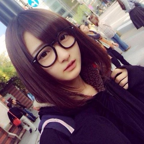 B03p_FaCEAAnmJ7