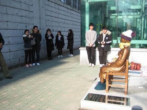 慰安婦像 1