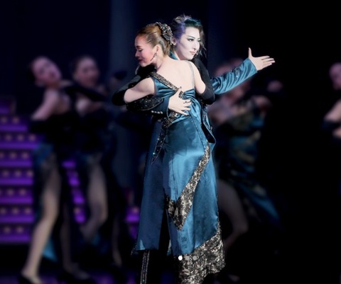 宝塚 月組 大千秋楽から一日 新生月組に向けて 花の道でホットにまったりと