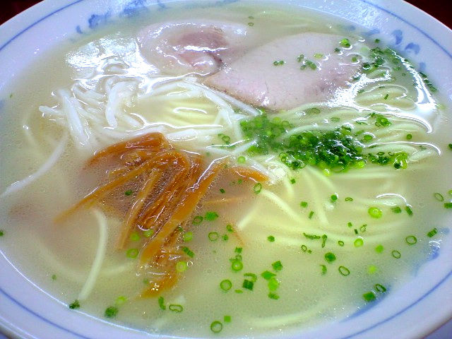く2