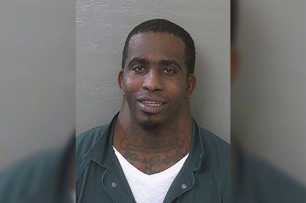 181116-viral-neck-mugshot-feature