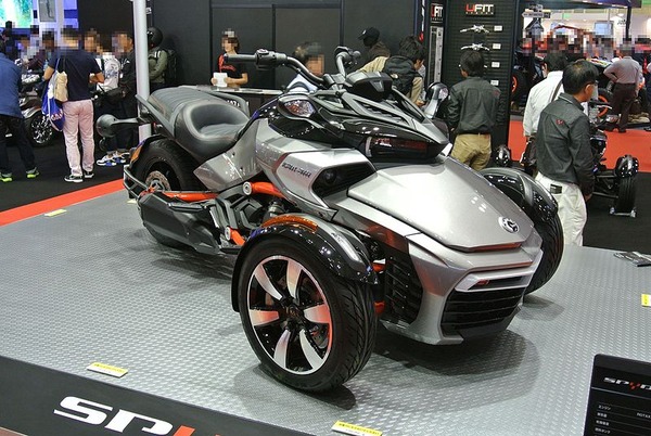 800px-BRP_Can-Am_Spyder