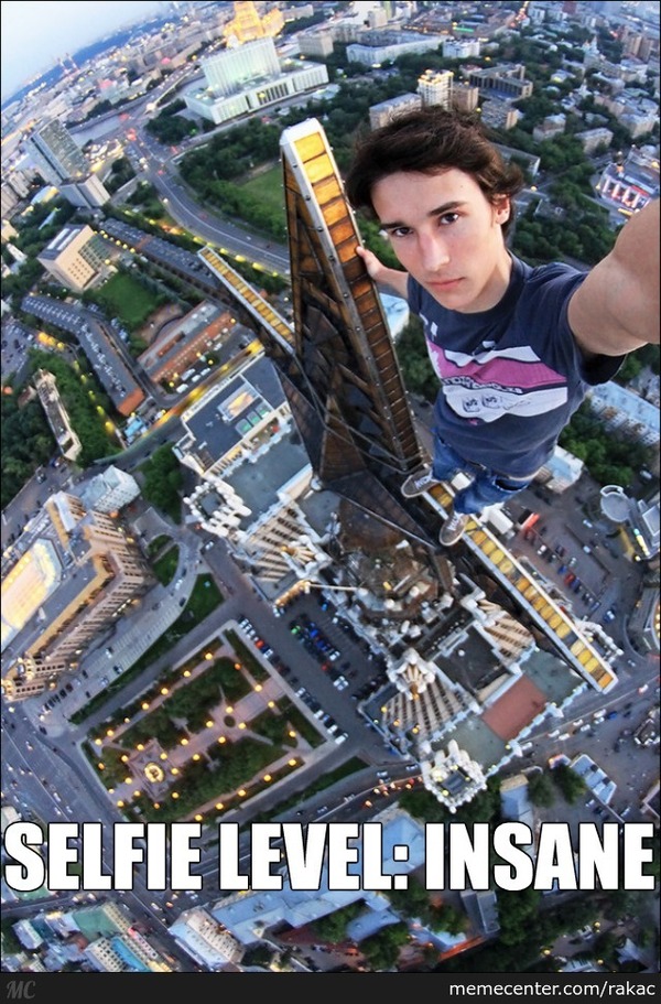 selfie-lunatic_o_2768475