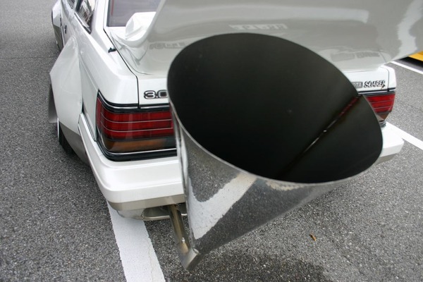 bosozoku-exhaust-of-the-week-big-trumpet1
