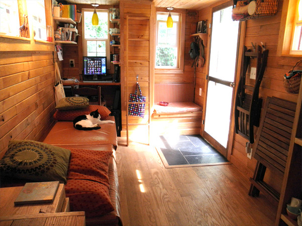 tiny-house-amily-3