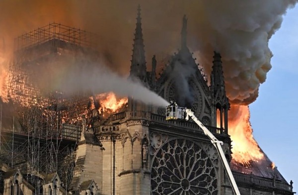 notre-dame-1-800x1201