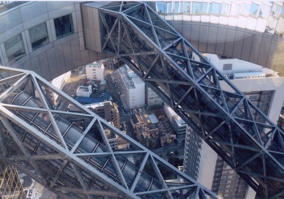 Japan-Osaka-Umeda-Sky-Building-572x401
