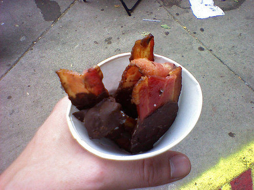 Chocolate_covered_bacon_from_Minnesota_State_Fair