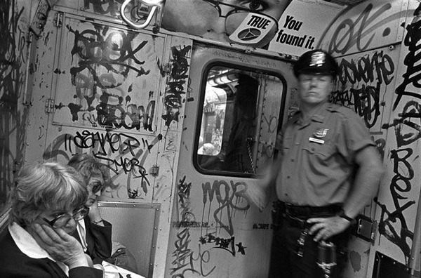 new-york-subway-black-white-photos