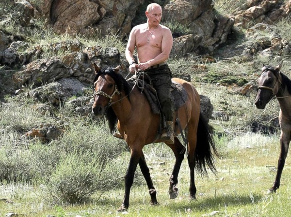 GTY_putin_shirtless