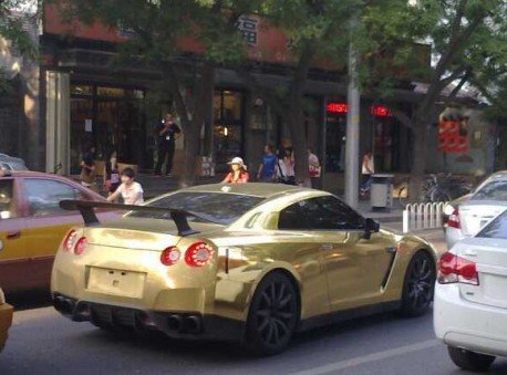 nissan-gtr-gold-china-1-458x339