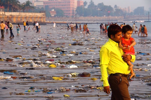4593713-Father-on-Chowpatty-Beach-0